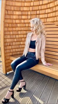 Aida — escort in St Petersburg